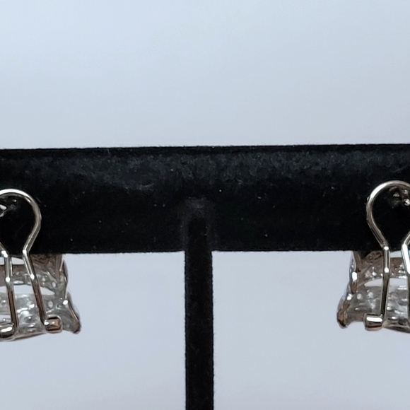 Elegant silver earrings with crystals for pierced ears. Stamped 925. - Picture 4 of 8